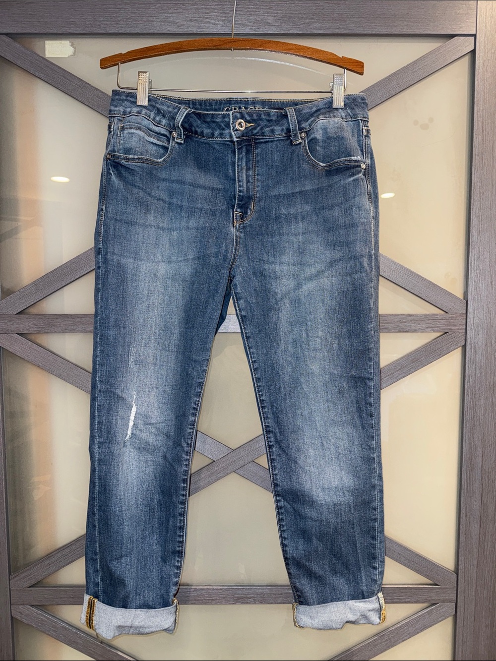 Grace in LA Easy Fit Jeans Size 31 Medium Wash Distressed Stretch Denim